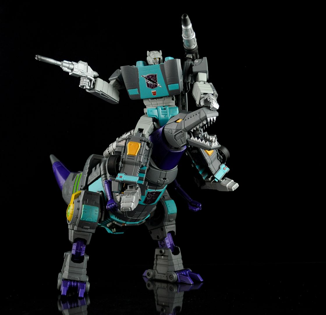 minor-repaint-shattered-glass-mp-grimlock-tfw2005-the-2005-boards